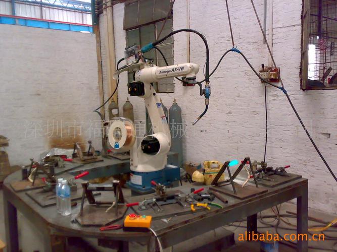 焊接机器人 自动焊接机械手 焊接自动化系统设备 焊接生产线设计图片
